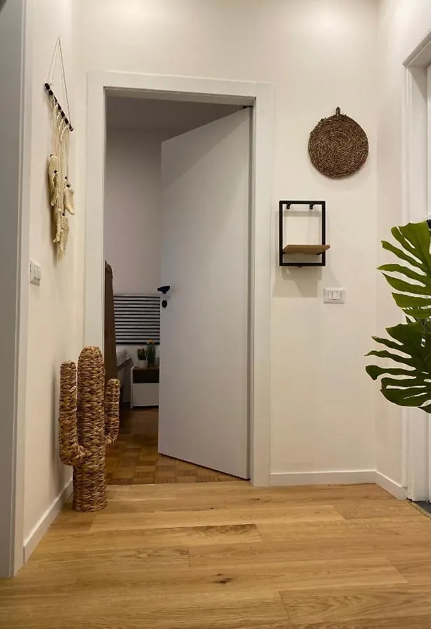 Bilocale Db Bed & Relax Milano Apartment 0*, Milan Italy
